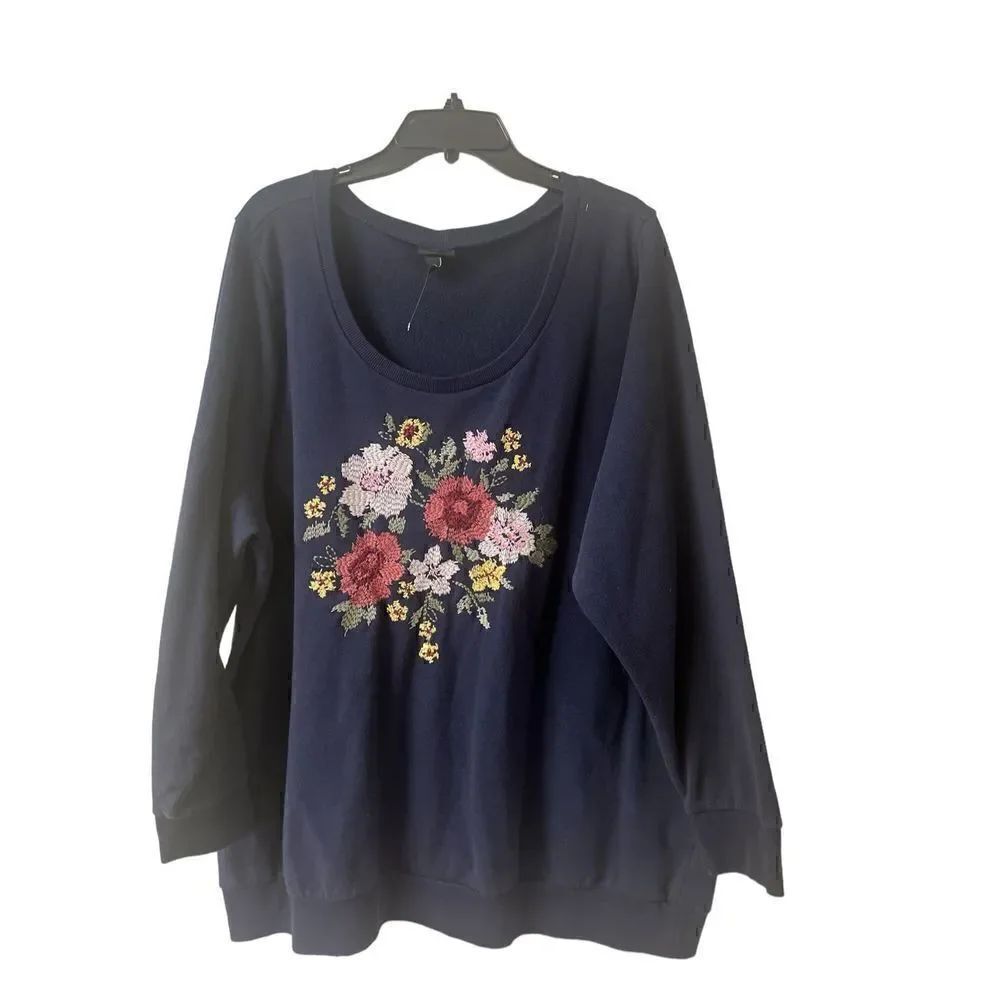 Torrid embroidered sweatshirt navy blue sz 4